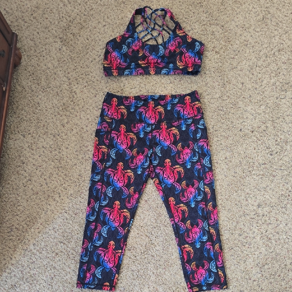 Constantly Varied Gear Capri Leggings L and Butterfly Back Bra XL